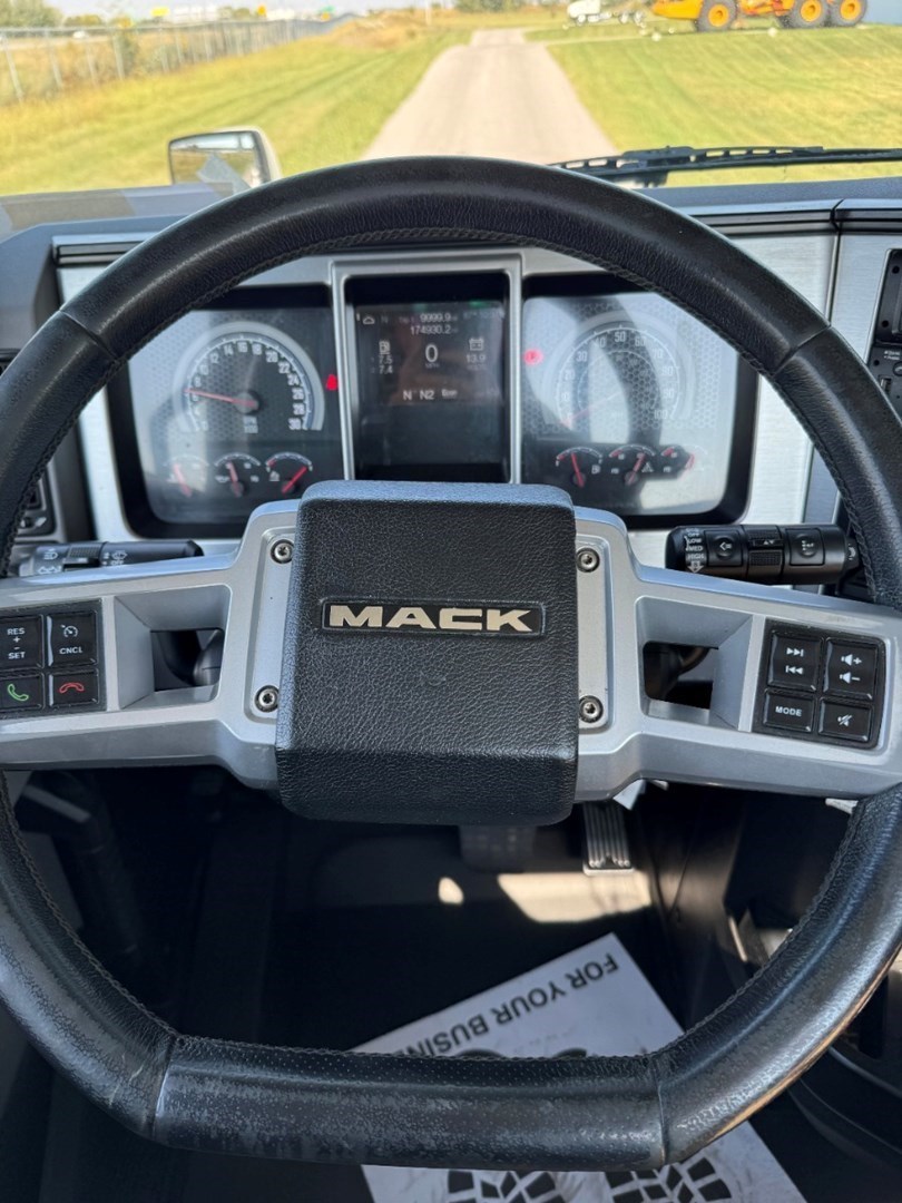 2022 MACK AN64T - USED TRUCKS DAY CAB - image 14